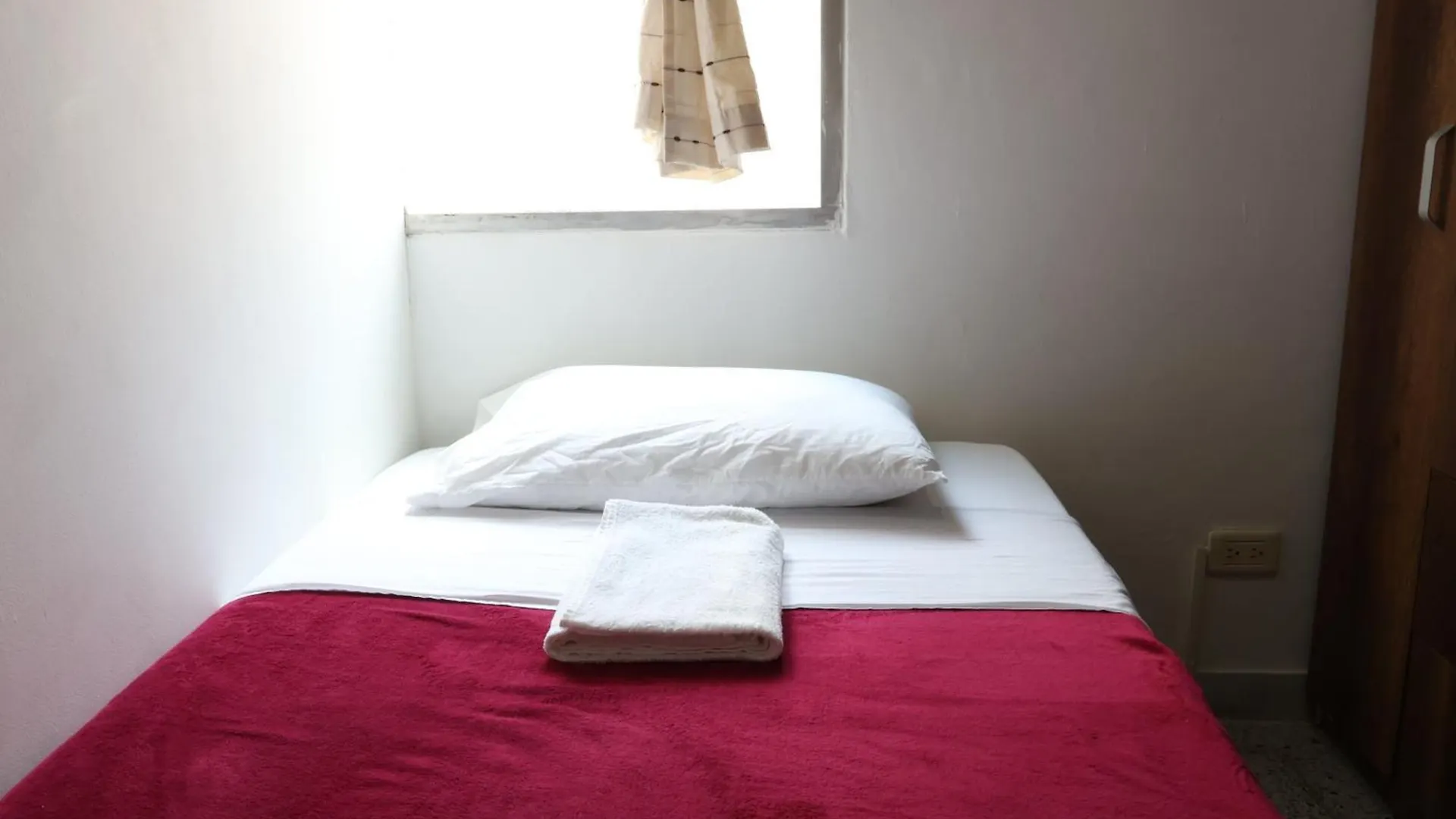 Homestay szállás Living Poblado Manila 301 E Habitacion Doble Medellín Kolumbia